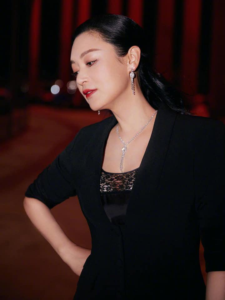 Điêu Thuyền đẹp nhất màn ảnh trông ra sao ở tuổi 52?-3