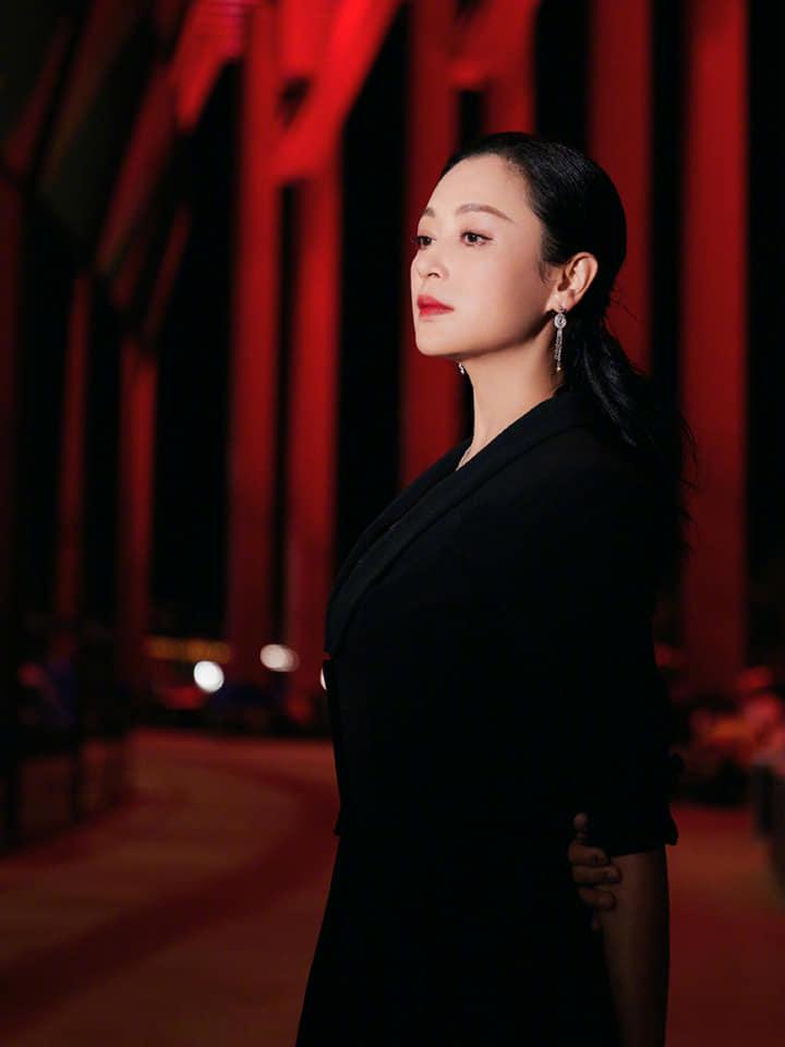 Điêu Thuyền đẹp nhất màn ảnh trông ra sao ở tuổi 52?-5