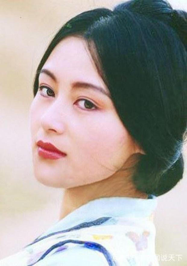 Điêu Thuyền đẹp nhất màn ảnh trông ra sao ở tuổi 52?-7