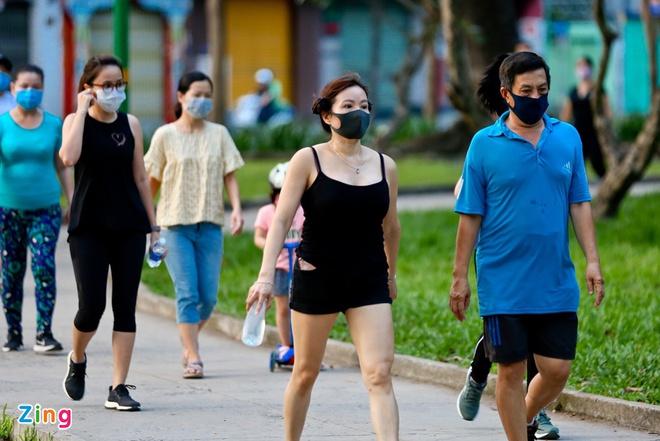 Quận 7 thí điểm cho người dân tập thể dục ngoài trời-1