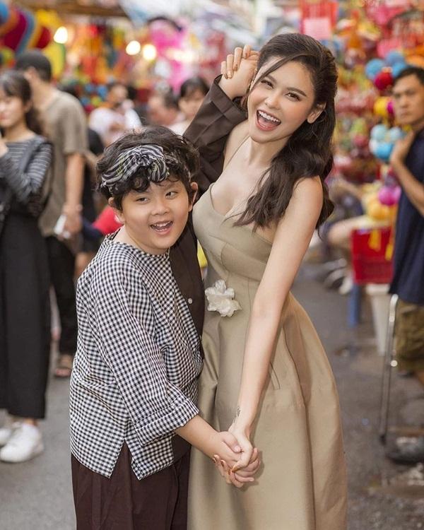 Chia sẻ bức ảnh cũ, Trương Quỳnh Anh trìu mến gọi con trai là chú Cuội của mình.