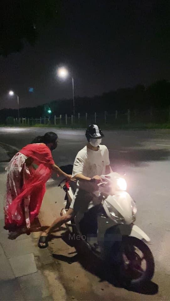 Chị Hằng Mèo Thoại đứng đường Trần Duy Hưng vẫy khách-4