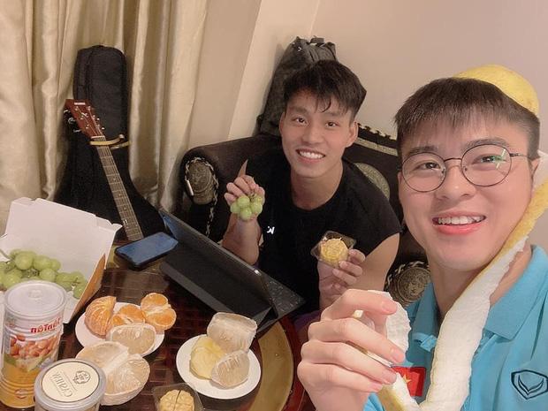 Nam thần tuyển Việt Nam mở gánh hát Trung thu-2