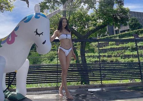 Nha sĩ U60 khoe dáng đẹp mê mẩn khiến gái 20 phải xuýt xoa-10