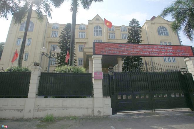 Khám xét nhà cựu Trưởng công an quận Tây Hồ-2