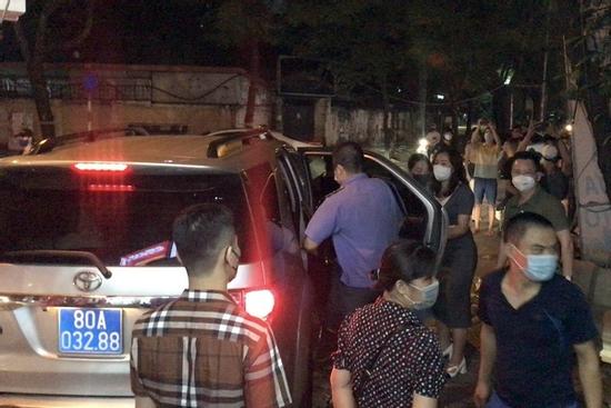 Khám xét nhà cựu Trưởng công an quận Tây Hồ