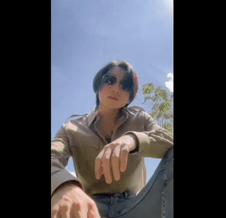 Võ Hoàng Yến đá chân biến hình, dân mạng xem nổi quạu-6