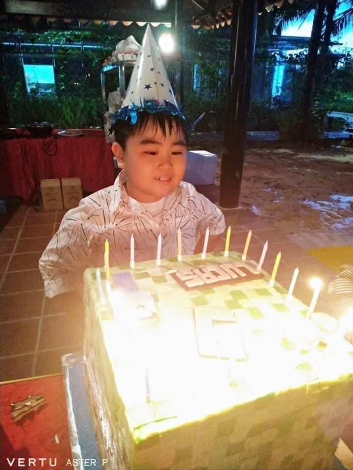 Ảnh xấu nhưng điện thoại bà Phương Hằng quá đẹp giá 120 triệu-4