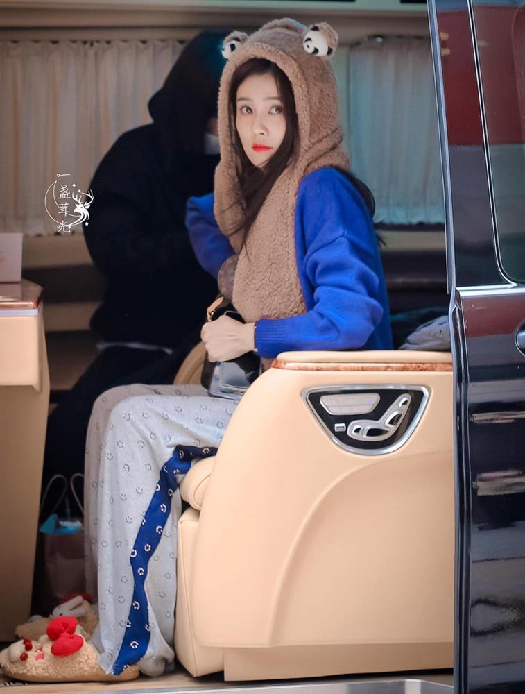 Bạch Lộc sang chảnh trên thảm đỏ, đời thường nhí nhảnh như teen girl-11