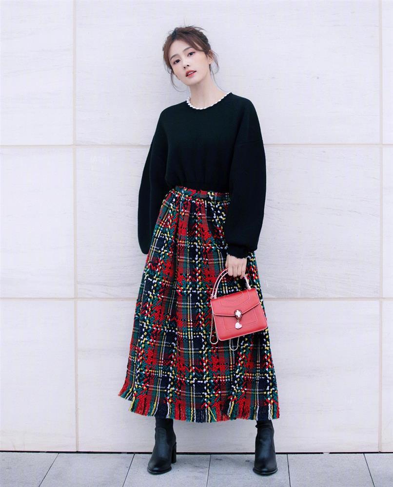 Bạch Lộc sang chảnh trên thảm đỏ, đời thường nhí nhảnh như teen girl-2