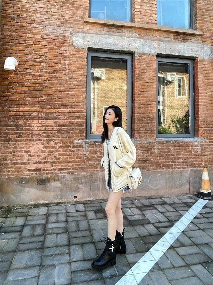 Bạch Lộc sang chảnh trên thảm đỏ, đời thường nhí nhảnh như teen girl-7