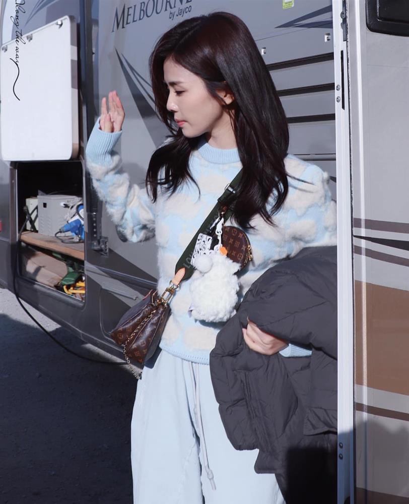 Bạch Lộc sang chảnh trên thảm đỏ, đời thường nhí nhảnh như teen girl-9