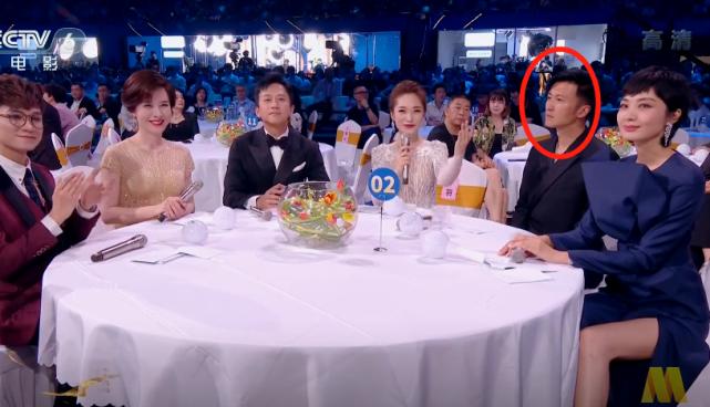 Đêm hội quy tụ dàn sao Hoa ngữ: 6 pha chạm mặt đầy ái ngại-2