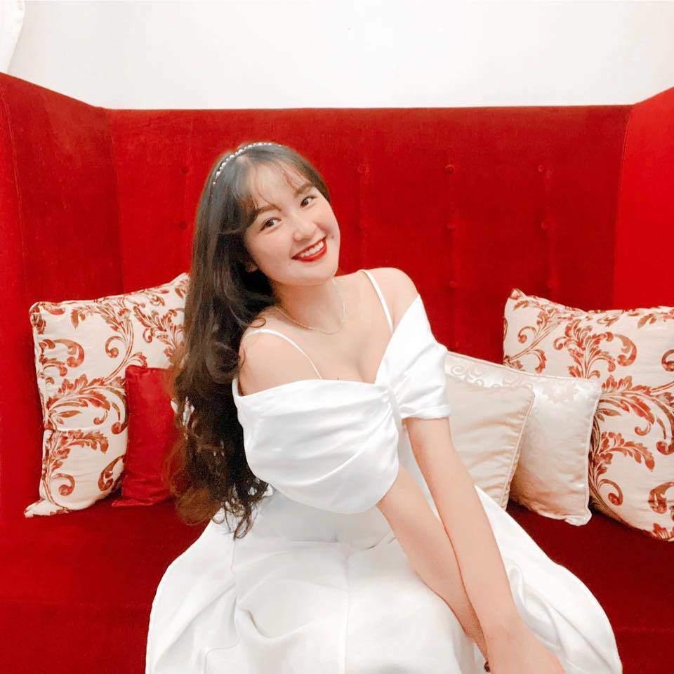 Style đen - trắng gợi cảm của cô tiểu tam Hương Vị Tình Thân-12