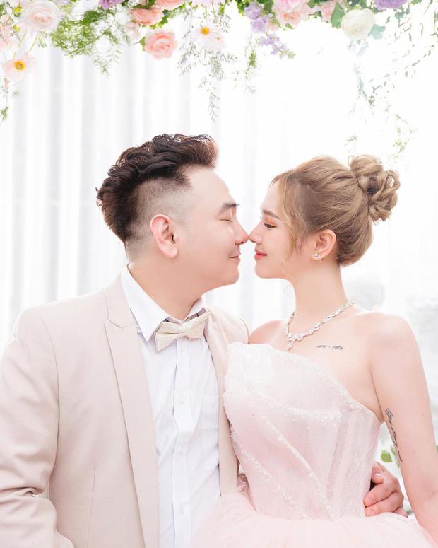 Lấy thiếu gia làng Youtuber, Xoài Non nhiều lần phải ngủ sofa-1