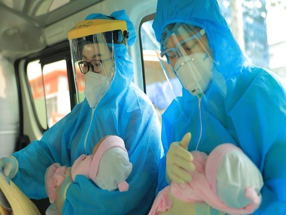 Nước mắt trào dâng Ngày Con Chào Đời khi bước qua Ranh Giới-8