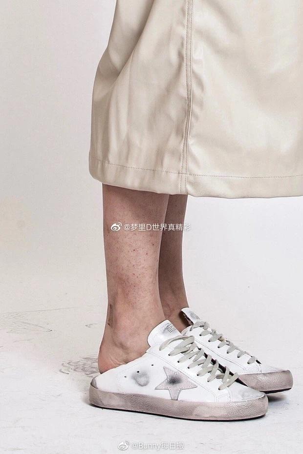 Gương mặt đầy khuyết điểm và đôi chân hoa gấm của Địch Lệ Nhiệt Ba-6