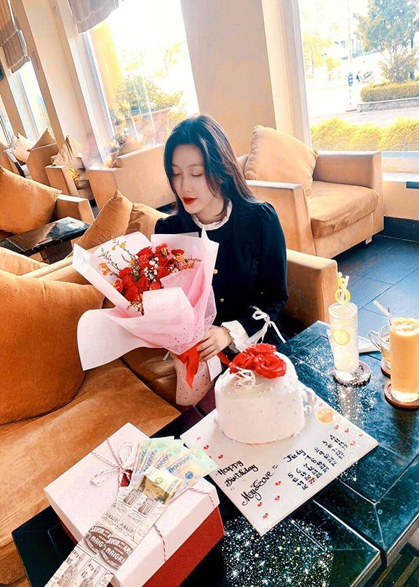 Cặp đôi gái xinh cưa đổ cô giáo kể chuyện yêu xa mùa giãn cách-2