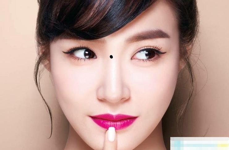 5 nốt ruồi lật ngược số mệnh, nghèo mấy cũng sớm thành đại gia-5