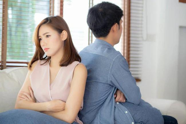 Lỡ mắng vợ não cá vàng, chồng bị phản đòn gắt đừng hỏi-5