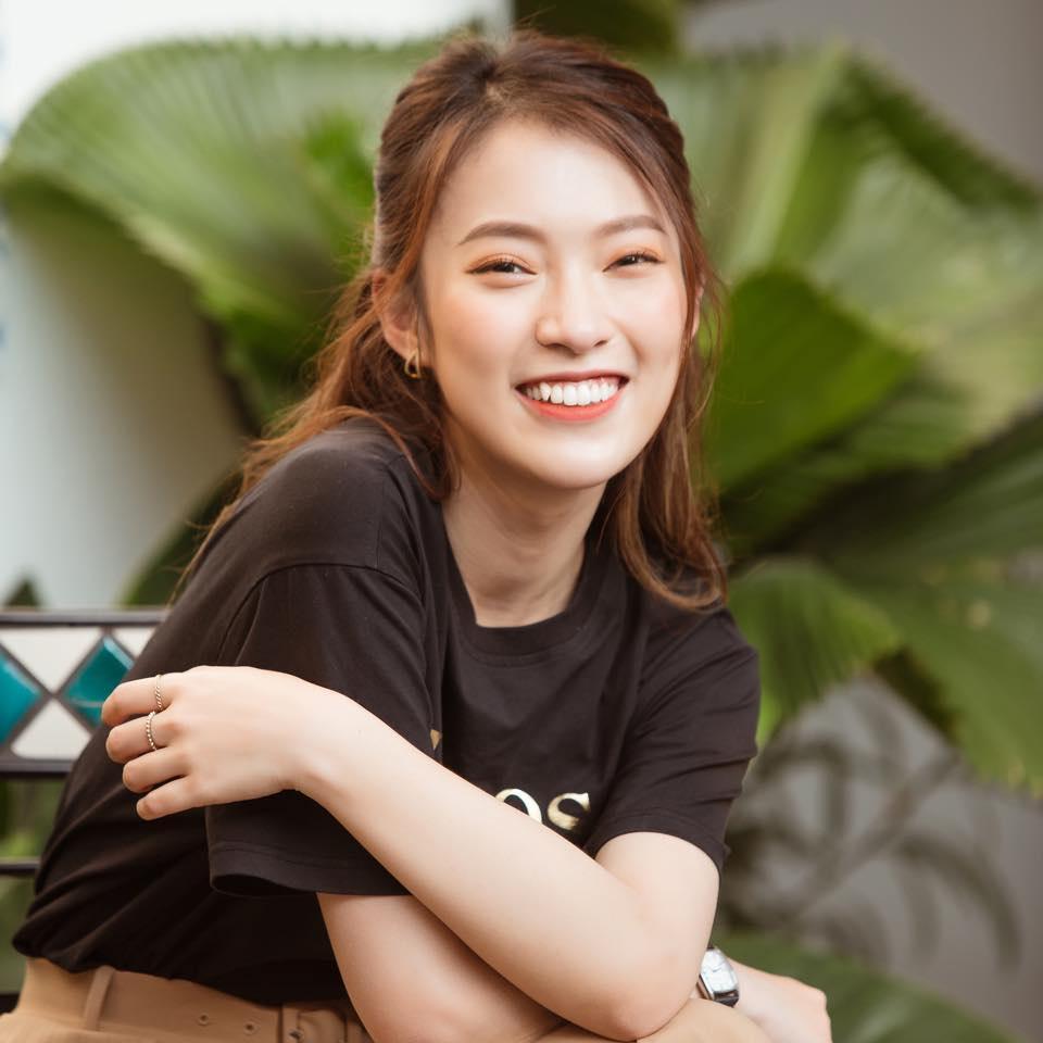 Xôn xao hot girl 7 thứ tiếng thay MC Diệp Chi dẫn Olympia-5