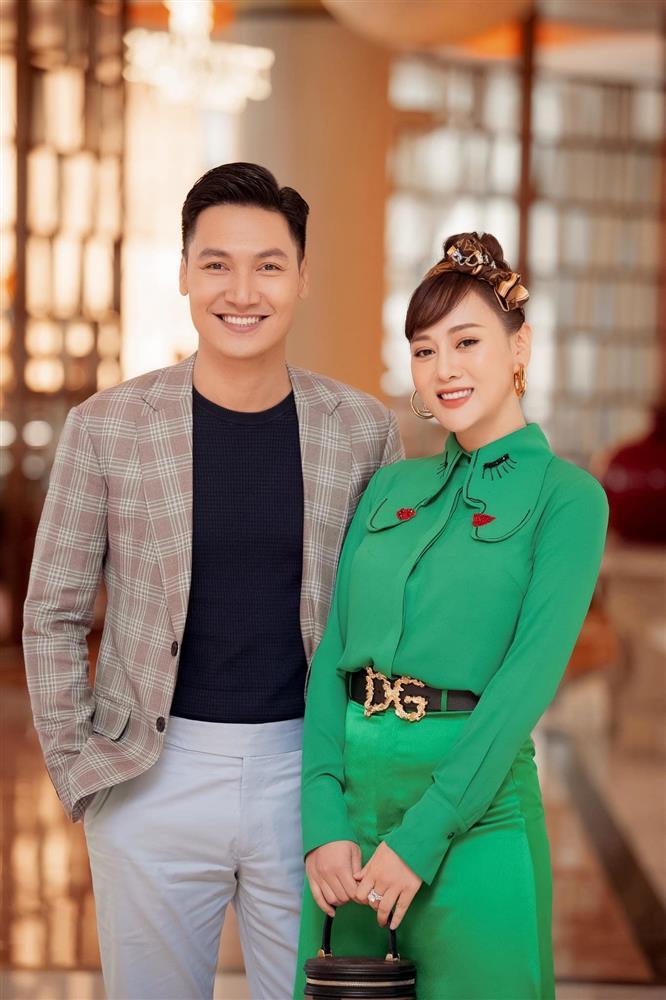 Dự sinh nhật Phương Oanh, Mạnh Trường lôi thôi khác xa phim-12