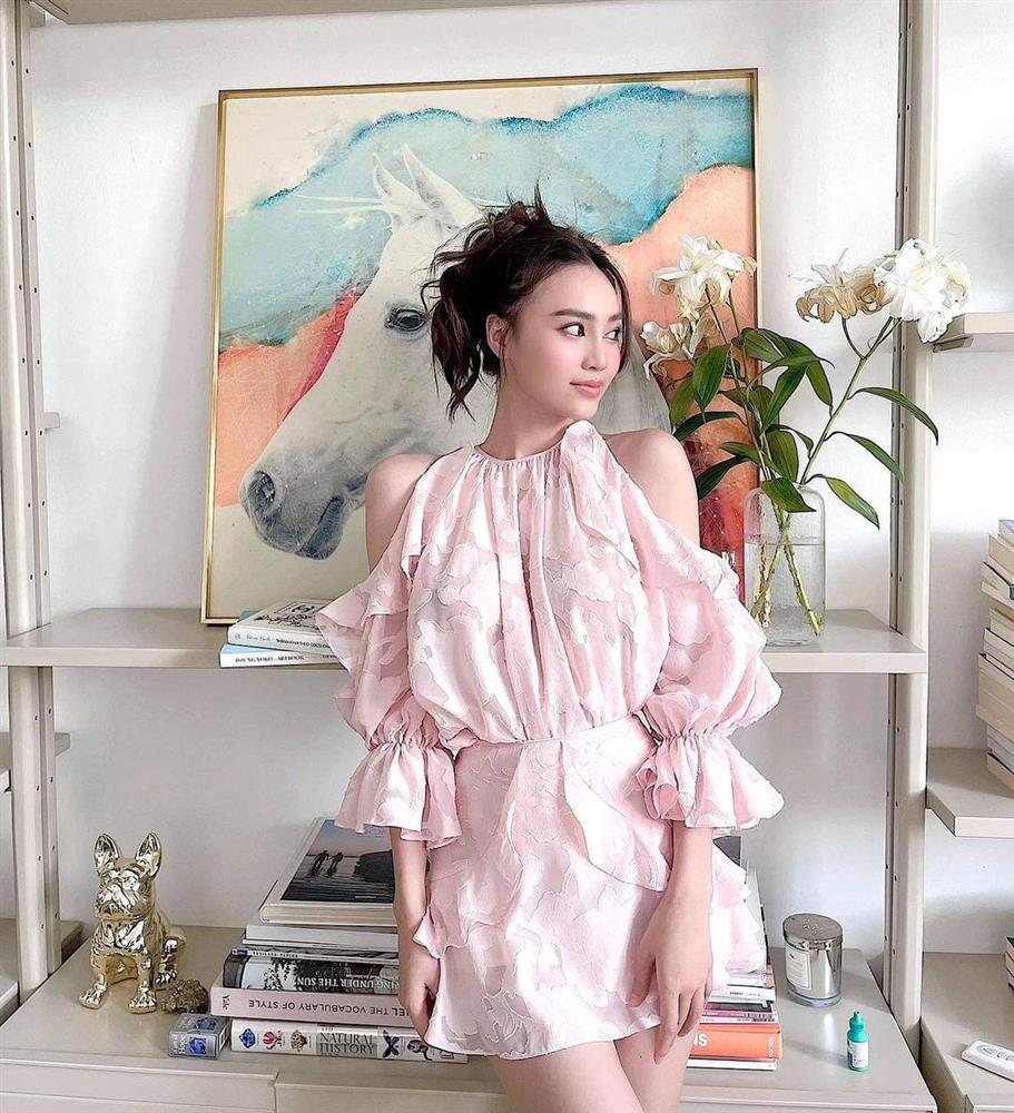 Ninh Dương Lan Ngọc nhìn như người ốm vì màu son xác ướp-1