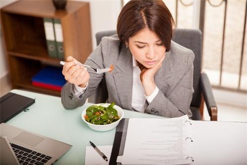 5 thói quen âm thầm tàn phá sức khỏe nhiều người chưa nhận ra-3