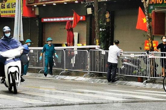 1 người ở Hà Nội treo cổ tự sát, mắc Covid-19, chưa rõ nguồn lây