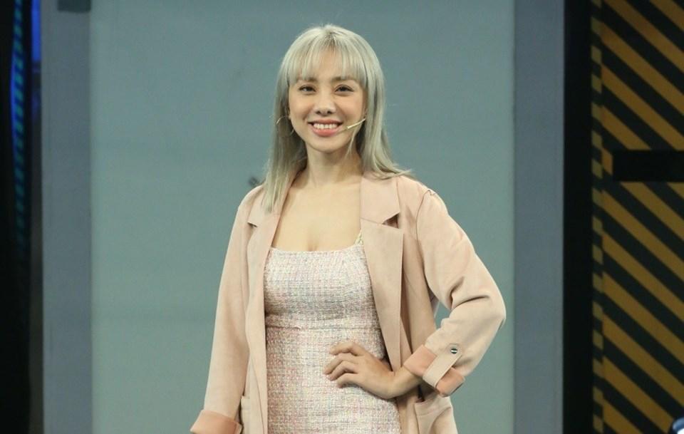 Miko Lan Trinh bị đài phát thanh đuổi việc?-1