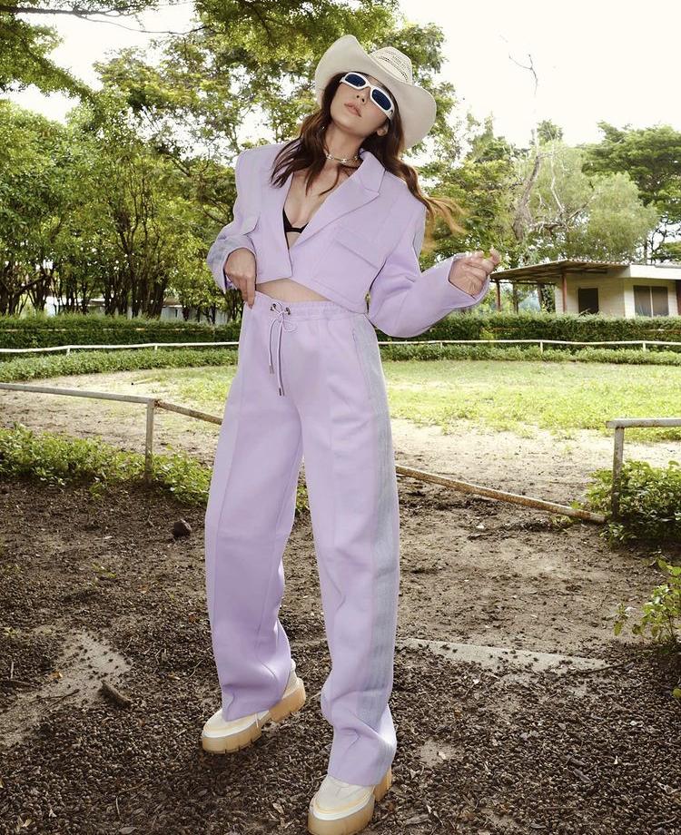 Mẹ 3 con Chompoo Araya xứng danh mỹ nhân đẹp nhất Thái Lan-4