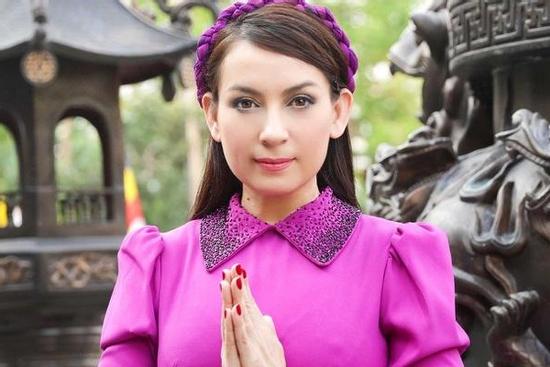 Phi Nhung đang chuyển biến xấu: 'Ông nói gà, bà nói vịt'