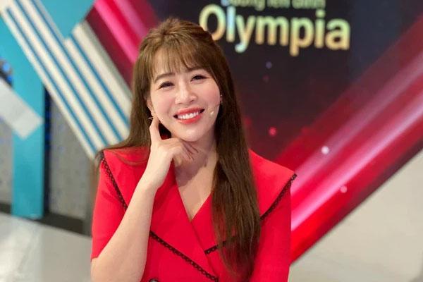MC Diệp Chi tiết lộ lý do im lặng giữa tin Khánh Vy làm MC mới Olympia-1