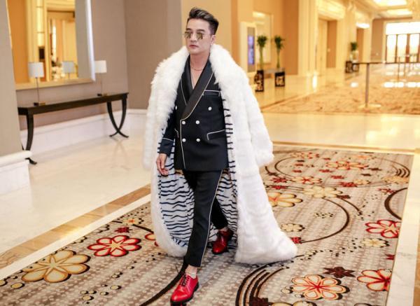 Đàm Vĩnh Hưng mặc style Fuho hát trong tiệc bà Phương Hằng-12