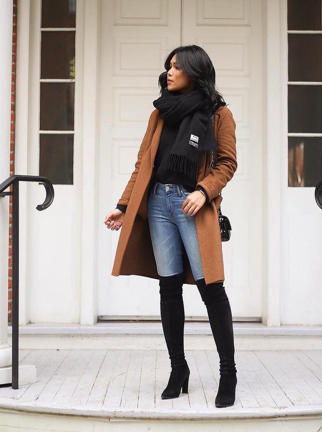 5 công thức mix đồ với boots cao quá gối giúp nàng sành điệu ngày thu-8