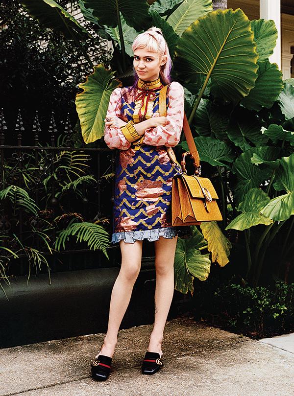 Grimes - cô ca sĩ vừa chia tay tỷ phú Elon Musk có gu ăn mặc dị biệt-8