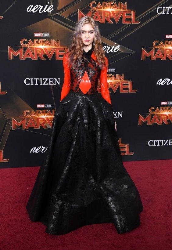 Grimes - cô ca sĩ vừa chia tay tỷ phú Elon Musk có gu ăn mặc dị biệt-9