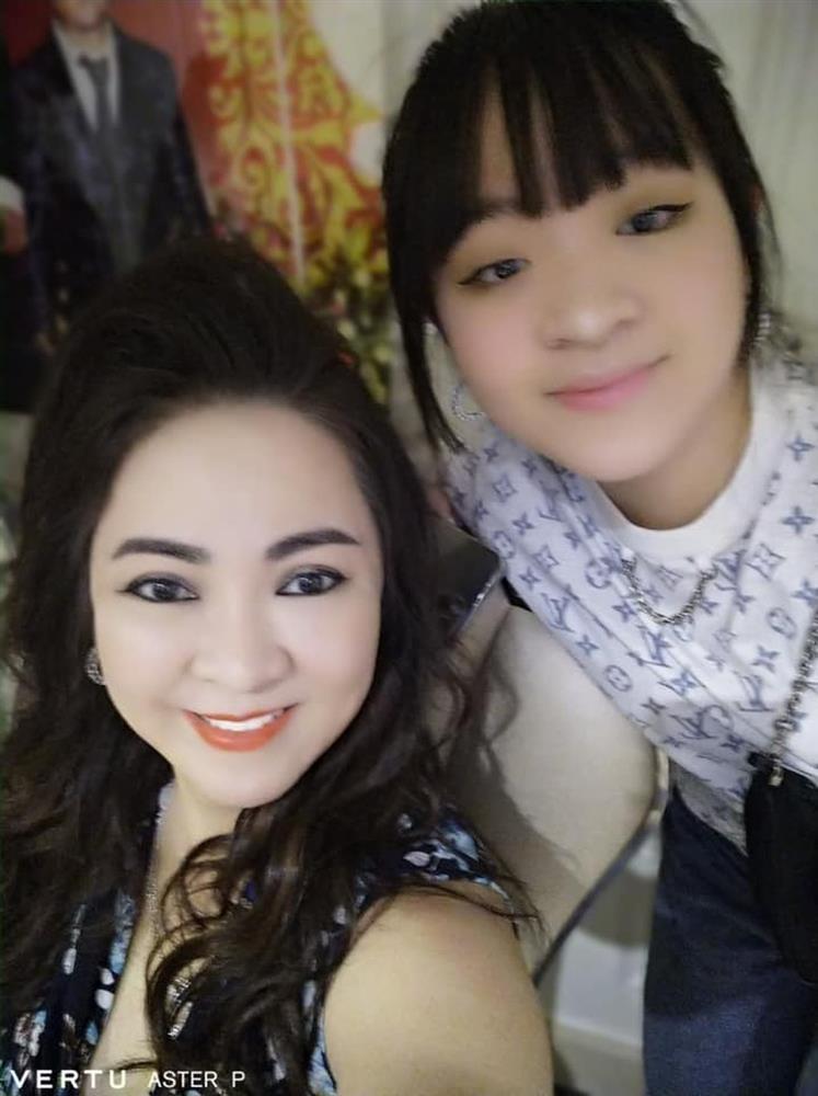 Bà Phương Hằng hé lộ người thừa kế kho kim cương-2