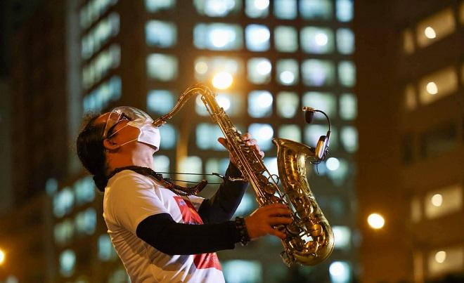 Hình ảnh mới của nghệ sĩ Trần Mạnh Tuấn sau hơn 1 tháng nằm viện-2