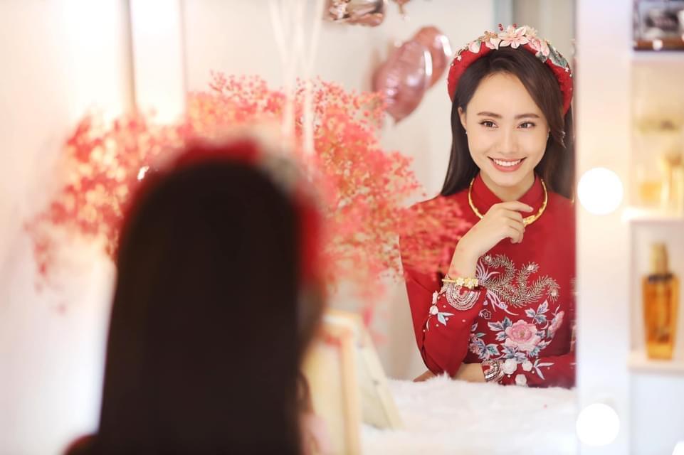 BTV Xuân Anh tổ chức lễ ăn hỏi mùa Covid, danh tính chú rể gây tò mò-2