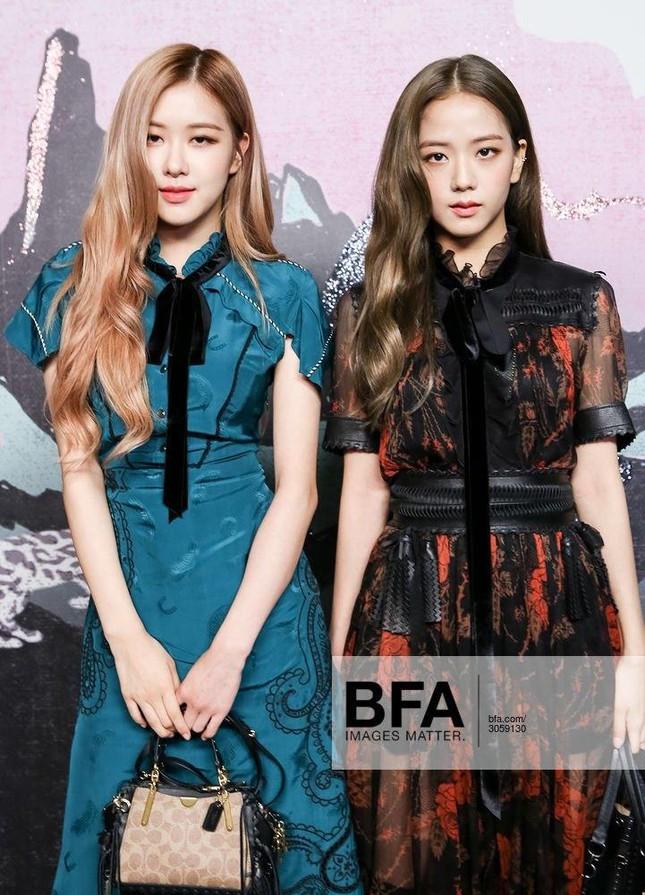 Loạt outfit BLACKPINK tham dự Fashion Week: Ai đỉnh nhất?-5