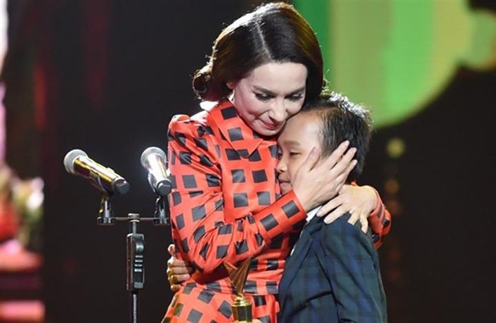 Loạt khoảnh khắc như ruột thịt của Phi Nhung - Hồ Văn Cường-1