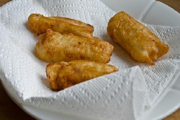 Cô gái cho giấy vệ sinh vào bát mì để lấy mỡ khiến dân mạng tá hoả-2