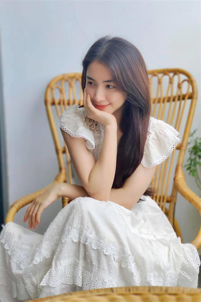 Ngoài bụng nát tươm, Hòa Minzy còn tự bóc thêm tay gân guốc sau sinh-4