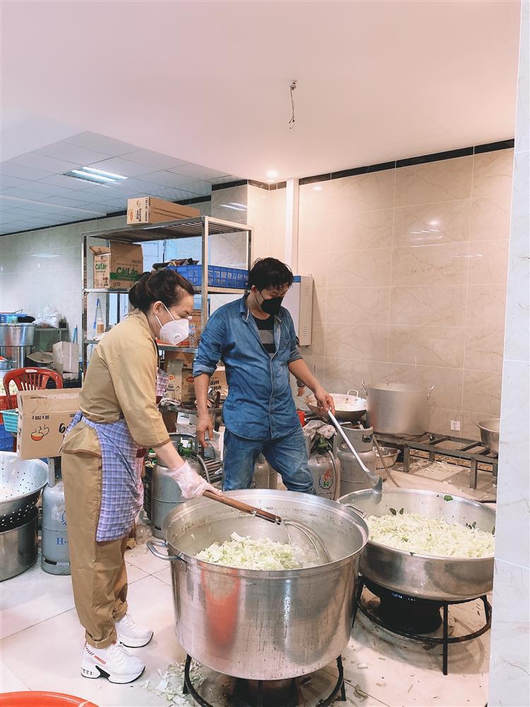 Phi Nhung mắc Covid-19 không rõ nguồn lây và những góc khuất-5