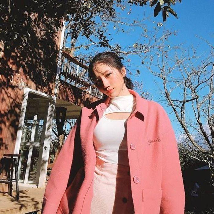 Chi Pu khoe thời trang đỉnh cao ở Mỹ - Miu Lê táo bạo không mặc quần-8