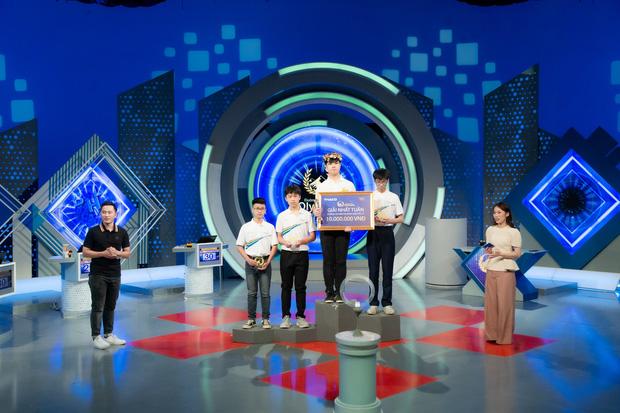 Khánh Vy nói gì sau lần đầu tiên làm MC Đường Lên Đỉnh Olympia?-5