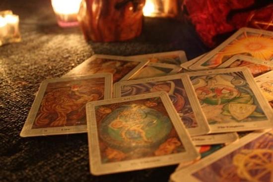Bói bài Tarot tuần từ 27/9 đến 3/10/2021: Lắm mối tối nằm không