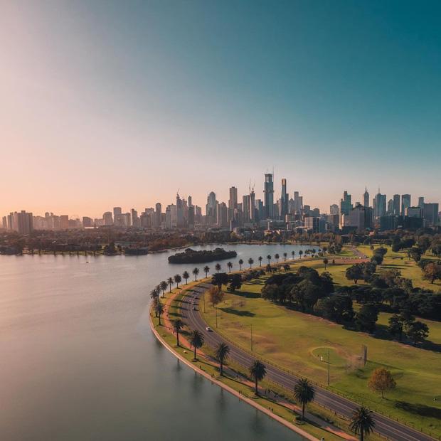 Thành phố bị phong tỏa lâu nhất thế giới, đóng cửa đã… 235 ngày!-3