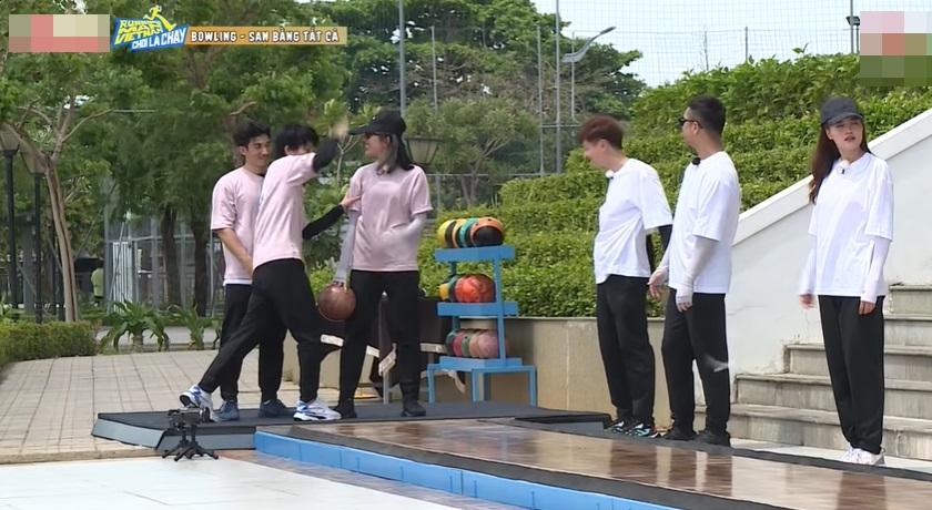 Jack bị tố thích động tay chân, liên tục hành xử thất lễ-2